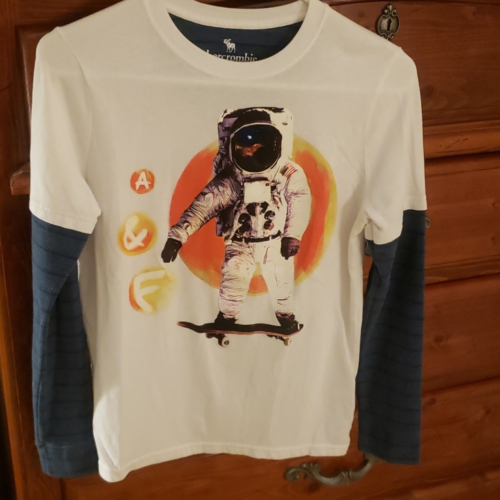 Abercrombie Boy long sleeve shirt size 13-14